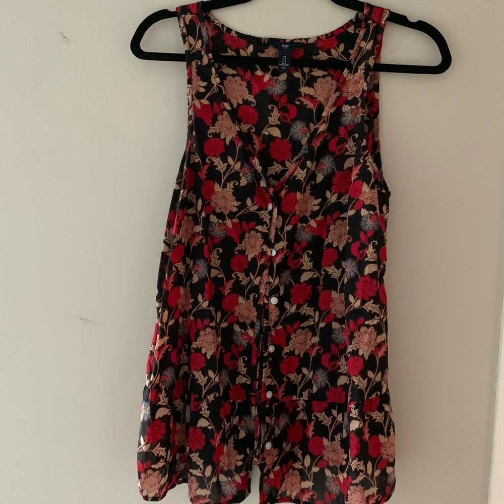 NWOT GAP button down tank.